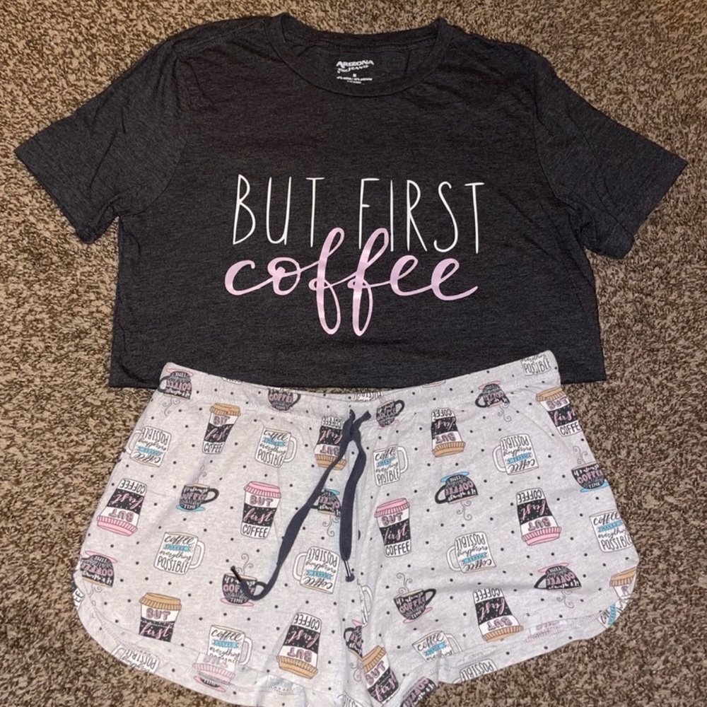 Pajama set - Picture 2 of 6
